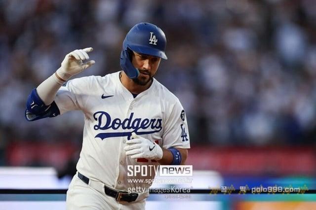 연봉 217억받고 타율 1할 '커리어 최악'…다저스 먹튀, 찾는 팀이 있다