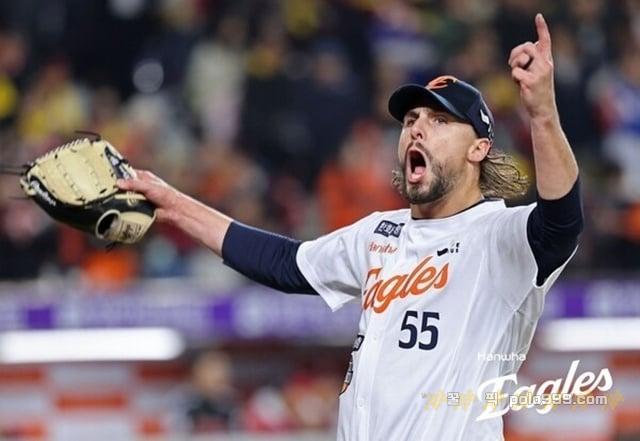 이럴수가! 한화 괜히 떠났나? 16승 투수 와이스, 호투·역투에도 선발진 진입 불가, 롱릴리프 혹은 트리플A행 유력 이럴수가! 한화 괜히 떠났나? 16승 투수 와이스, 호투·역투에도 선발진 진입 불가, 롱릴리프 혹은 트리플A행 유력