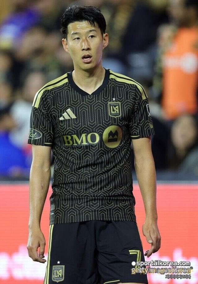 '아뿔싸!' 손흥민 이탈→1-2 충격패...LAFC, 결국 '1위 자리' 헌납 챔피언스컵 대비 '대대적 로테이션'의 대가